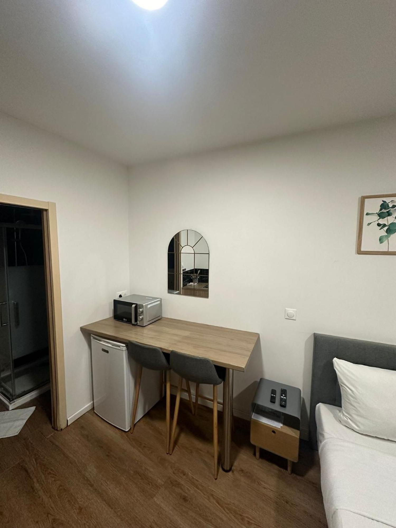 Parisian Art Retreat: Charming Flat Near Modern Museums Apartment Exterior photo